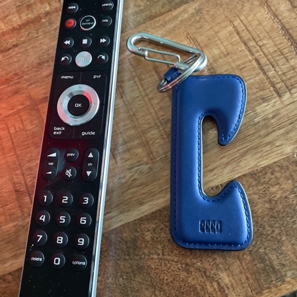 Ecco letter c keychain - Picture 2 of 2